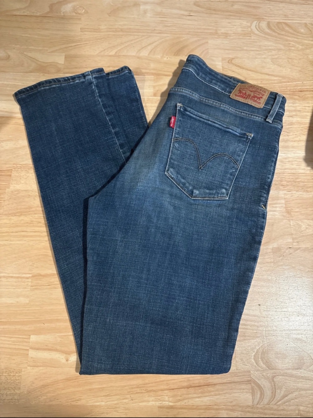 Levi's Women’s Classic Straight Jeans in Dark Blue